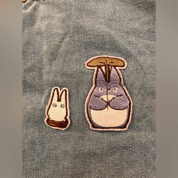 My Neighbor Totoro size 7 Embroidered Patch High Waisted Jean Shorts Blue - Picture 6 of 7
